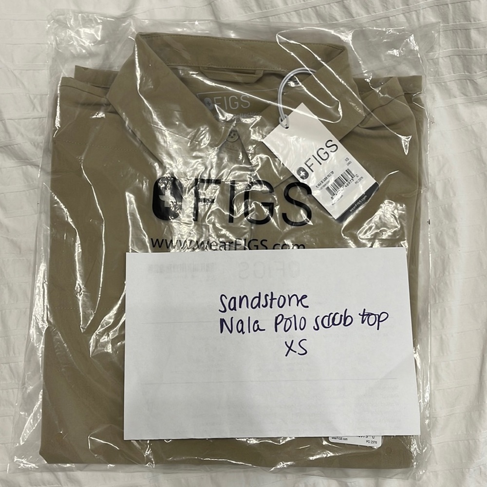 Figs sandstone nala scrub polo top